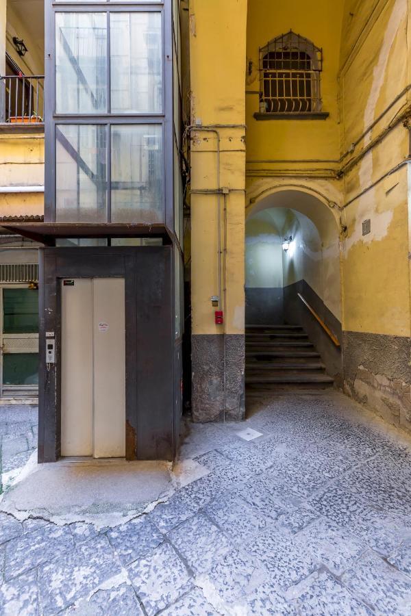 Апартаменты Umberto'S Nest At Toledo Неаполь Экстерьер фото